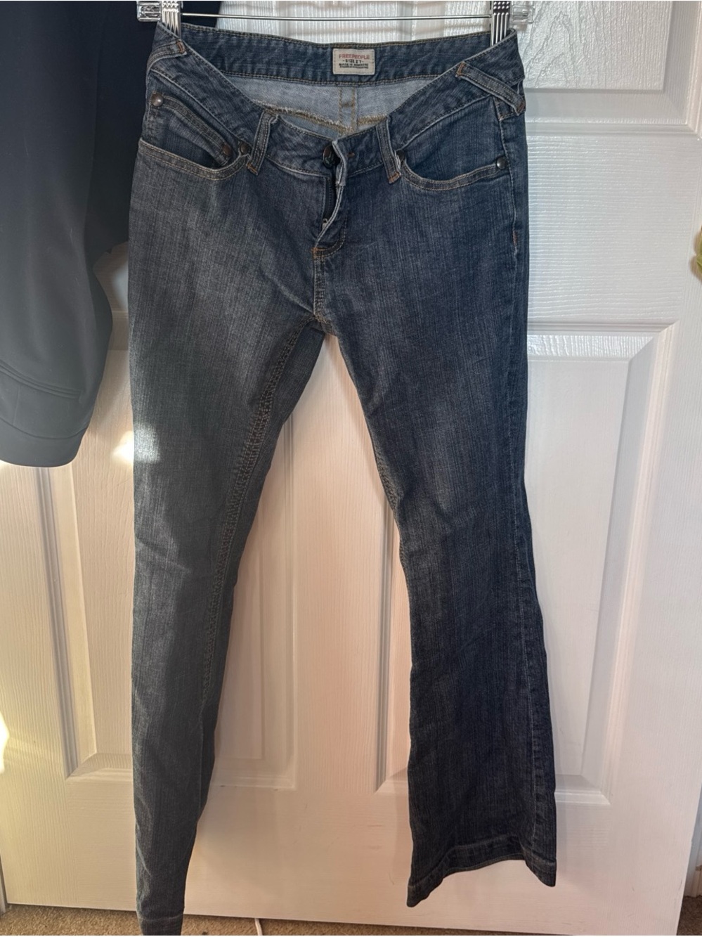 Free People Skinny Jeans in Dark Blue Wash